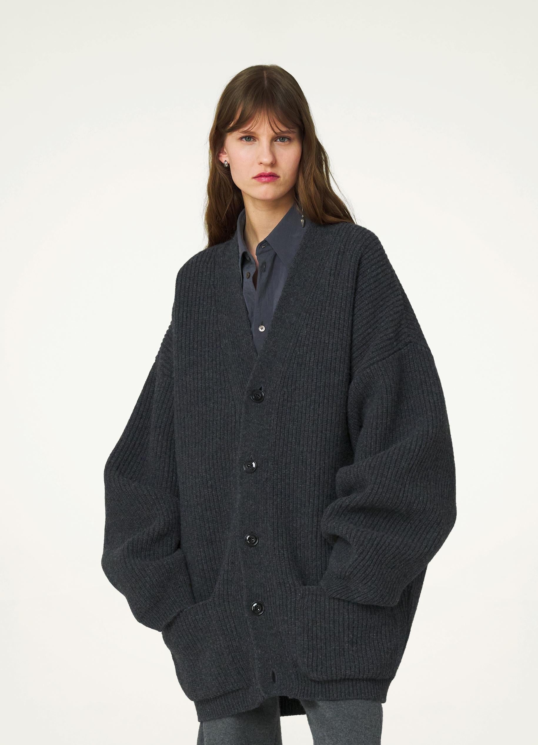 FELTED CARDIGAN COAT
SHETLAND - 10