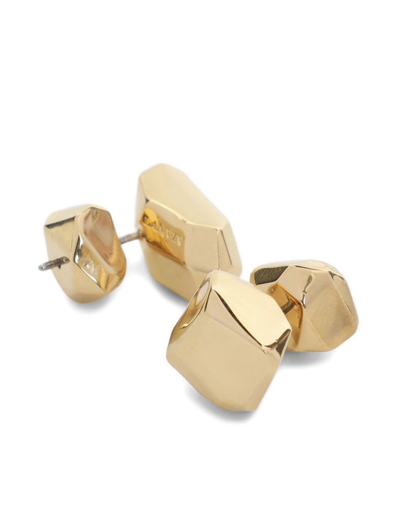 cubic-shape studs 3