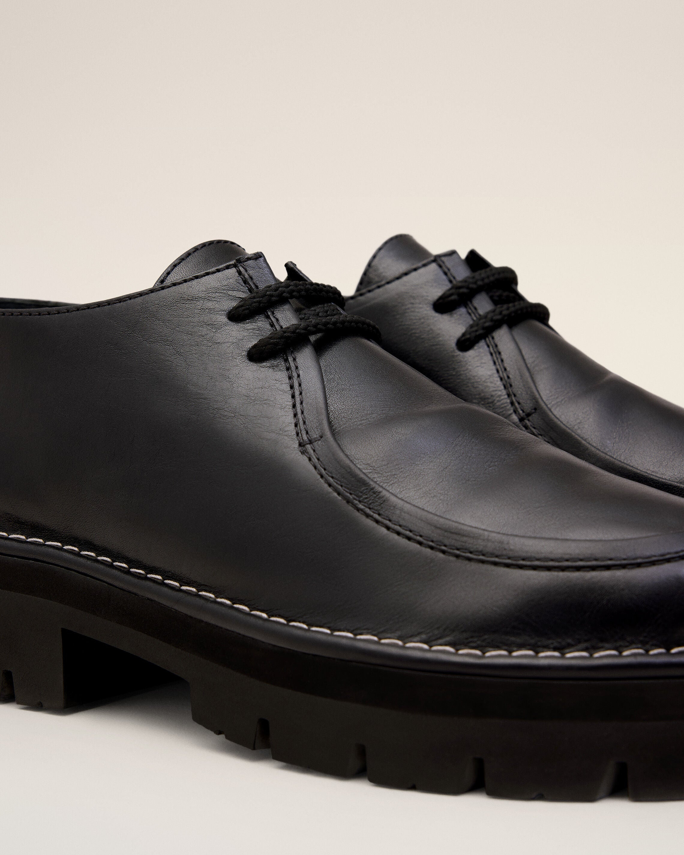 BLACK LEATHER ANATOMICAL TOE DERBIES - 5
