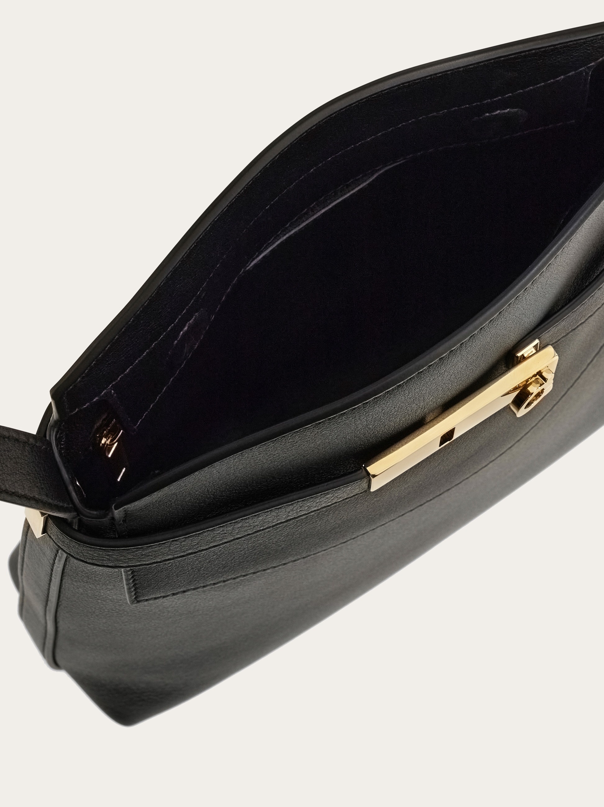 Hug messenger bag - 5