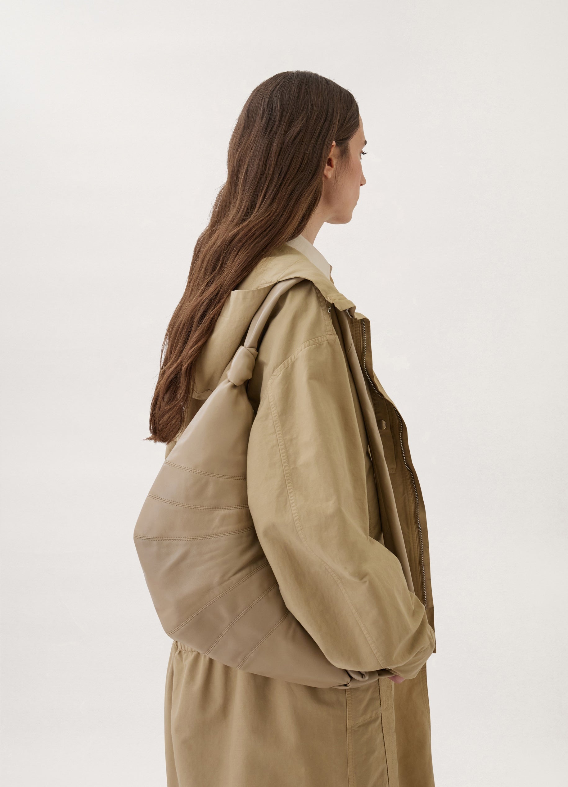 MEDIUM CROISSANT BAG
SOFT NAPPA LEAT - 6