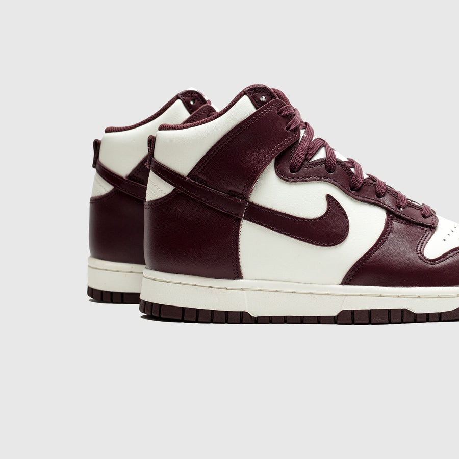 WMNS DUNK HIGH "BURGUNDY CRUSH" - 5