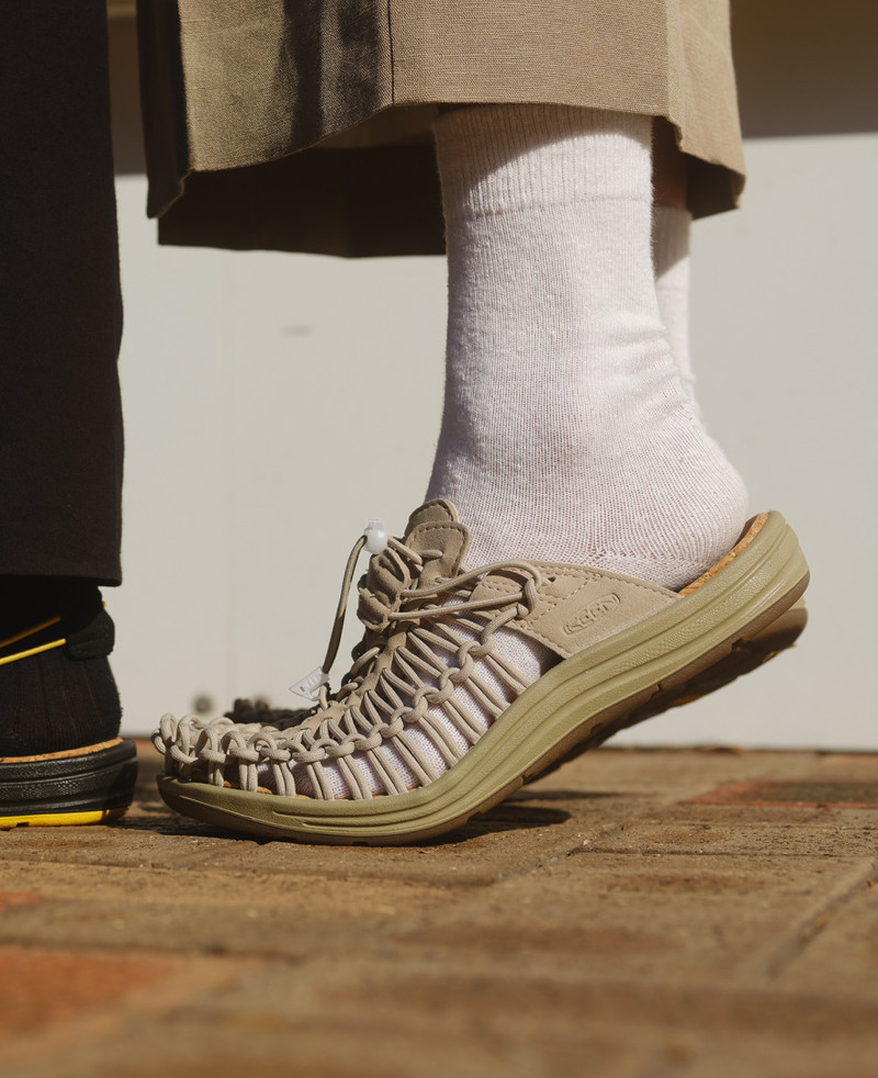 All Gender UNEEK II Convertible Canvas Sneaker 8
