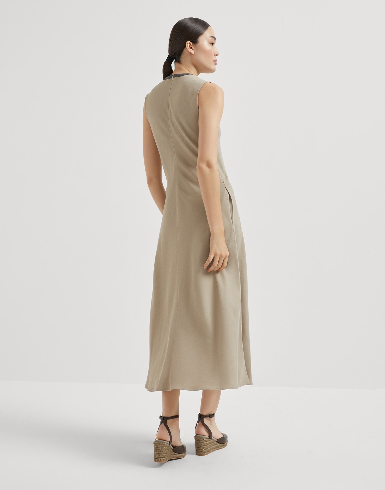 Viscose and linen fluid twill dress with precious collar - 2