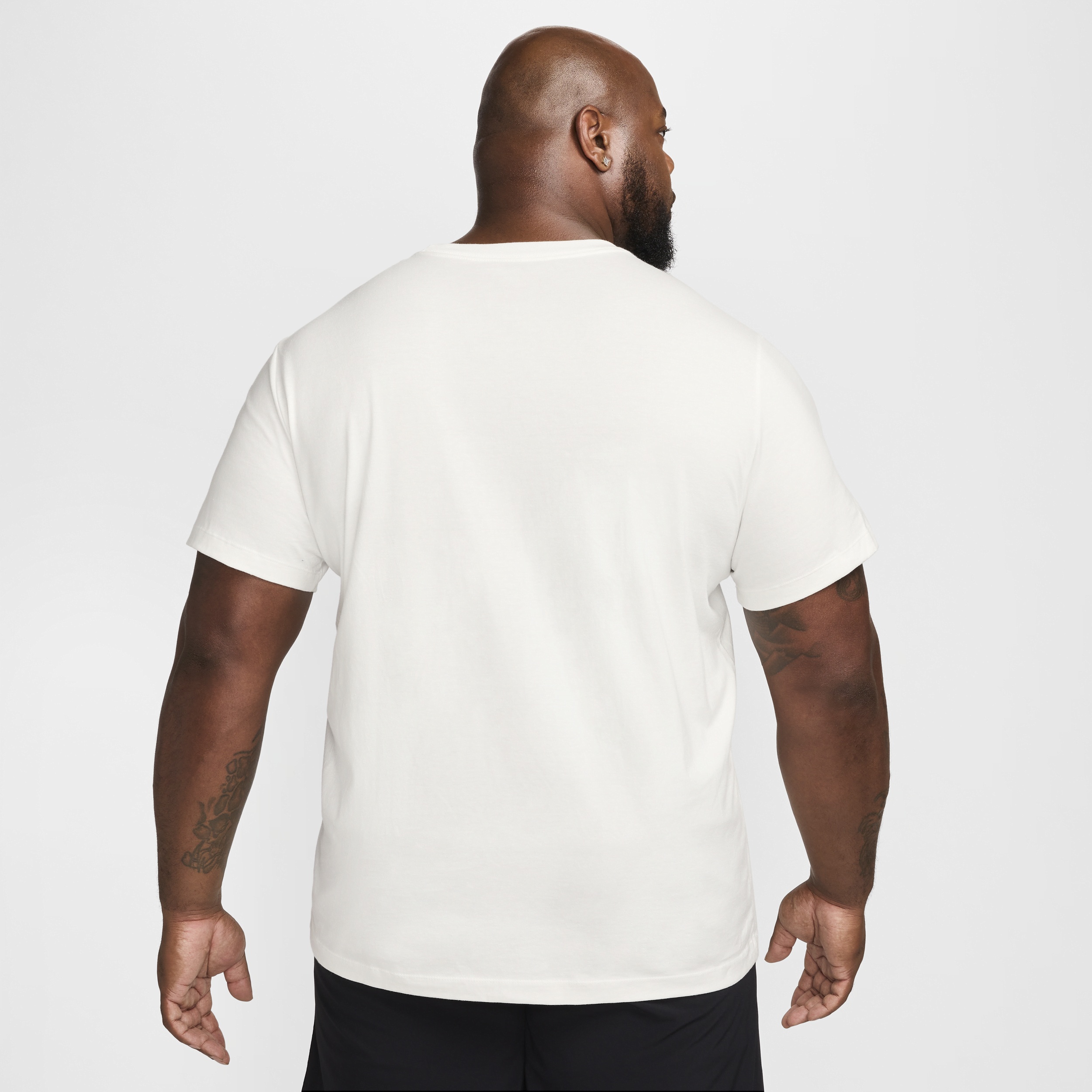 Nike Men's Fitness T-Shirt - 6