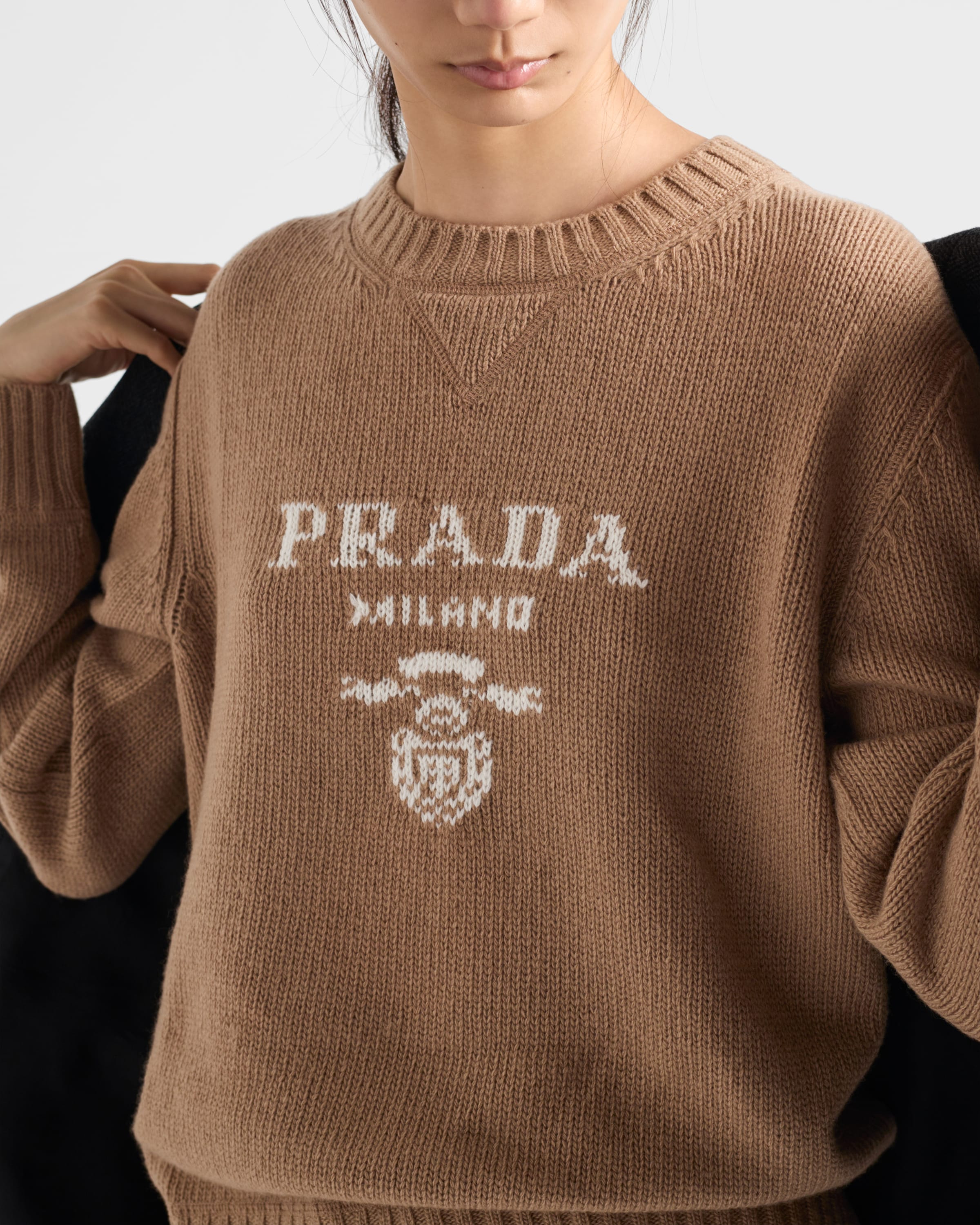 Cashmere and wool Prada logo crew-neck sweater - 6
