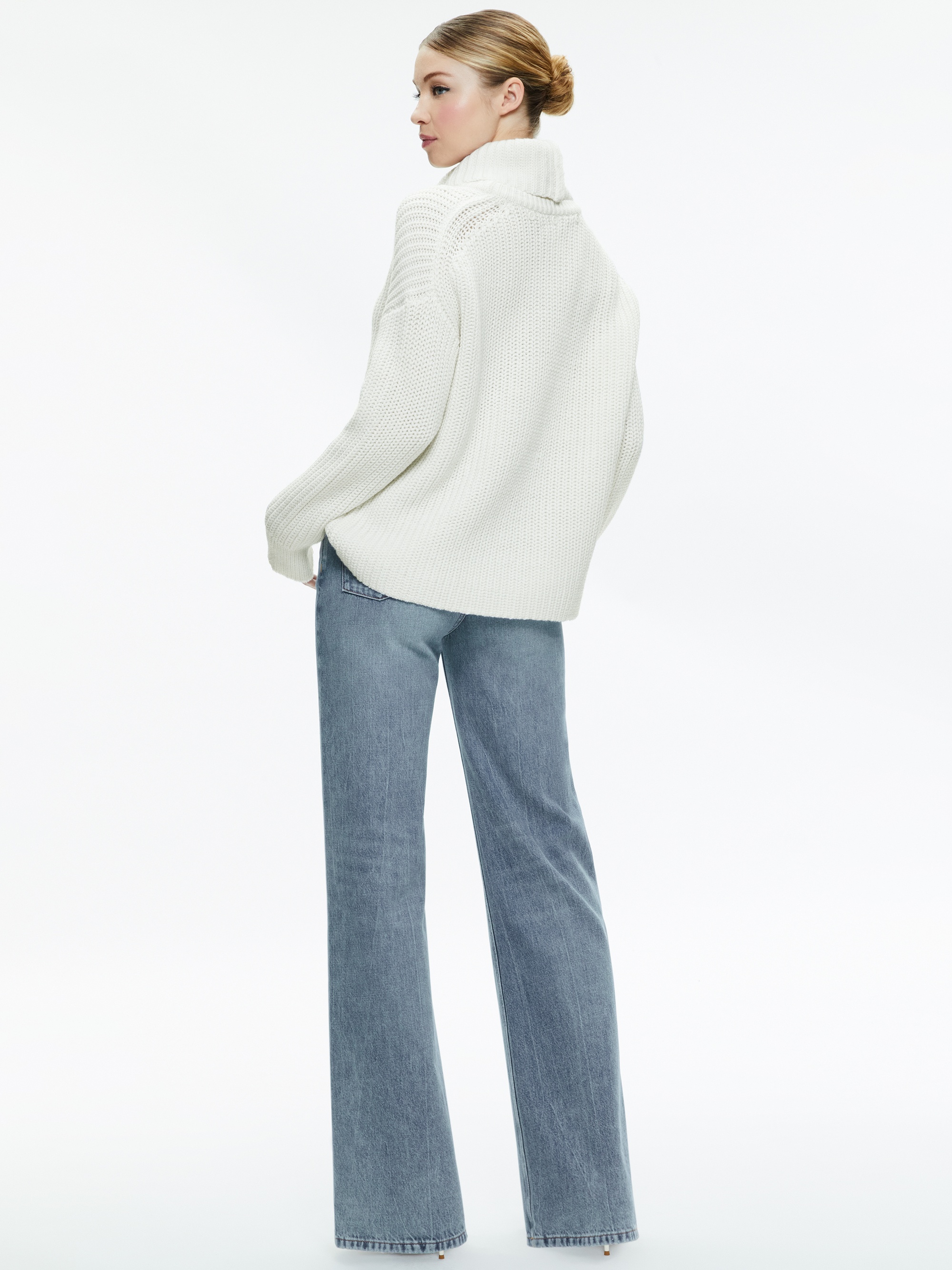 VERE DETACHABLE TURTLENECK SWEATER - 2