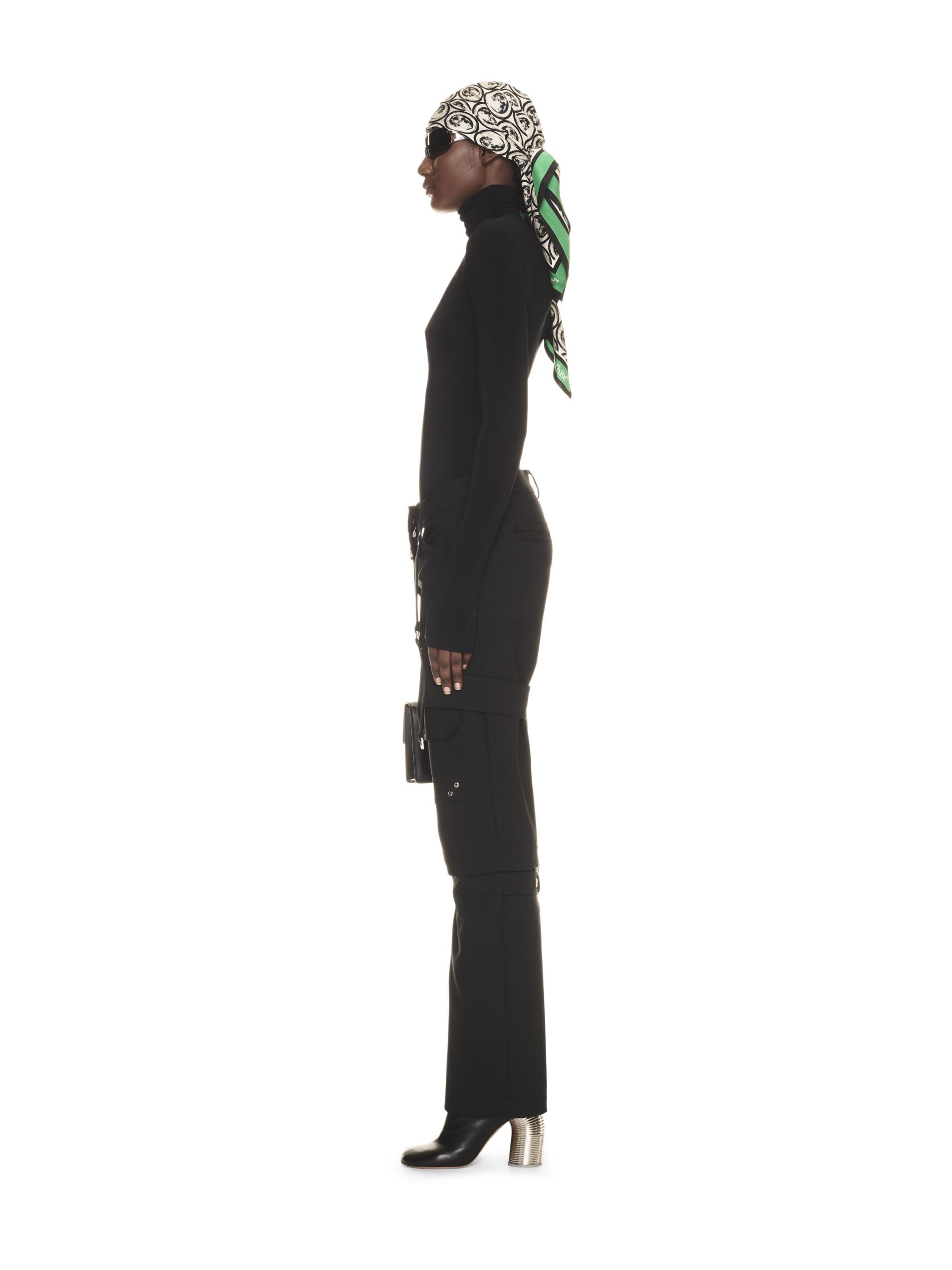 パンツ OFF-WHITE BLACK VIRGIN WOOL BLEND CARGO ZIPPED PANTS Off-White BLACK VIRGIN WOOL BLEND CARGO ZIPPED PANTS
