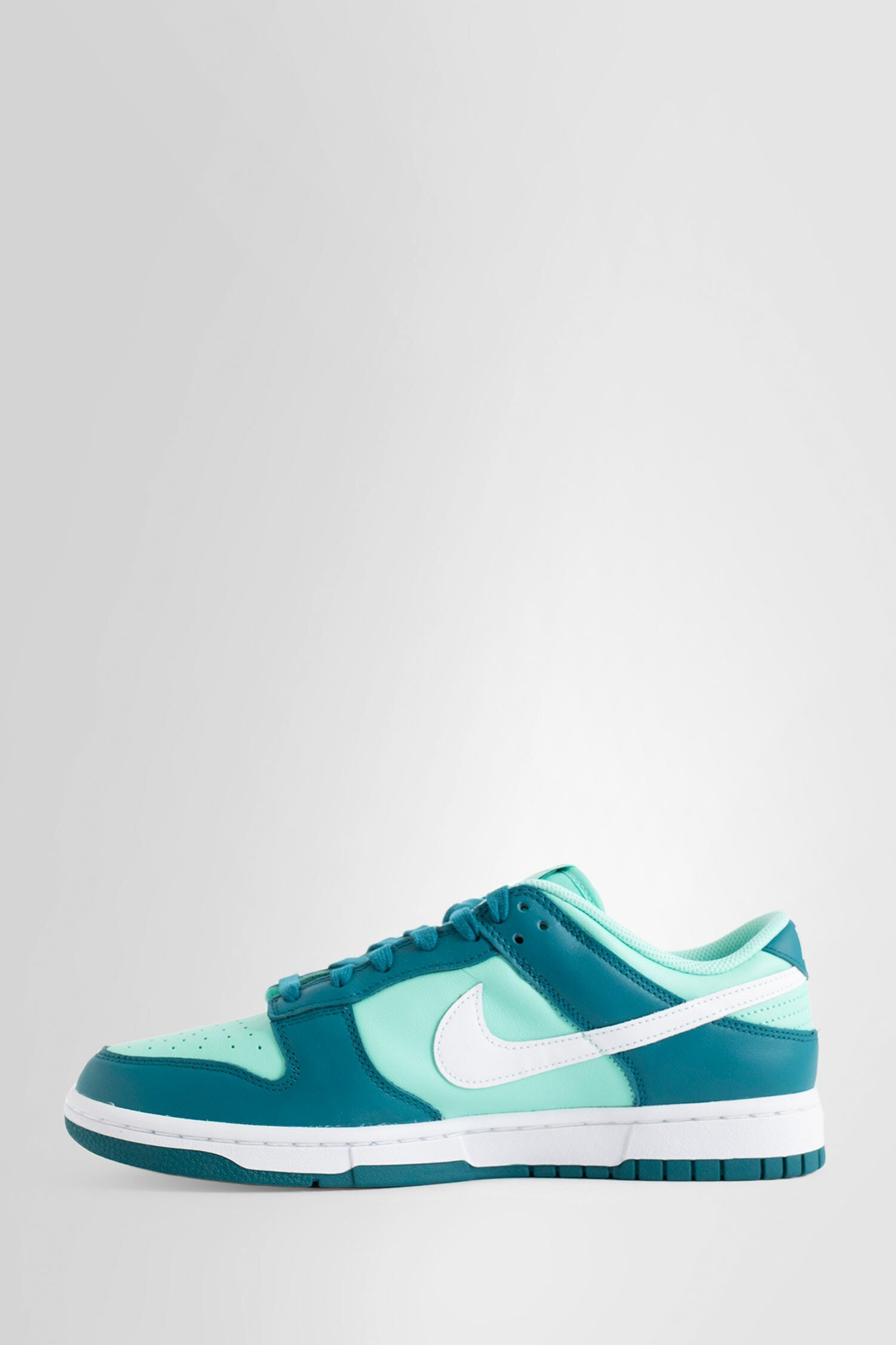 NIKE WOMAN BLUE SNEAKERS - 4