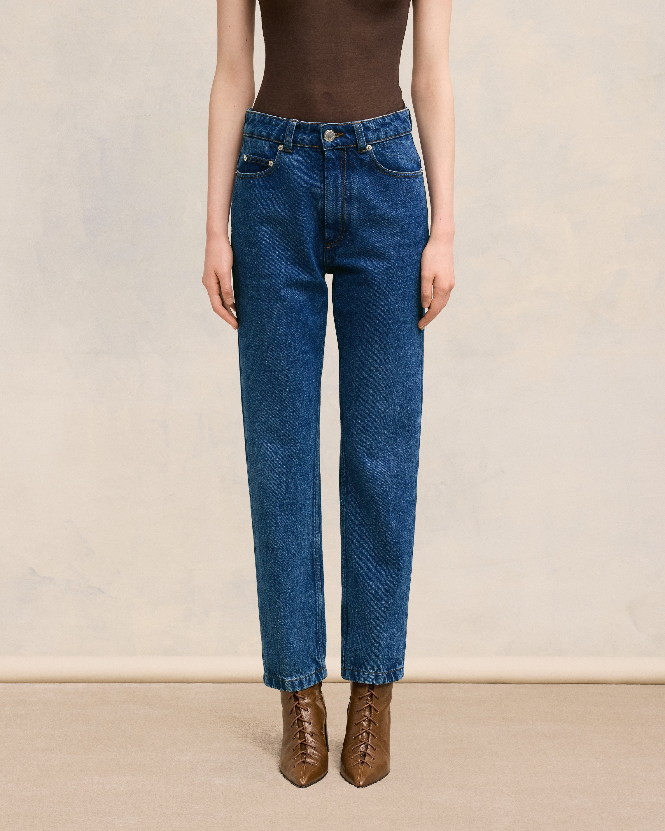 CLASSIC FIT JEANS - 3