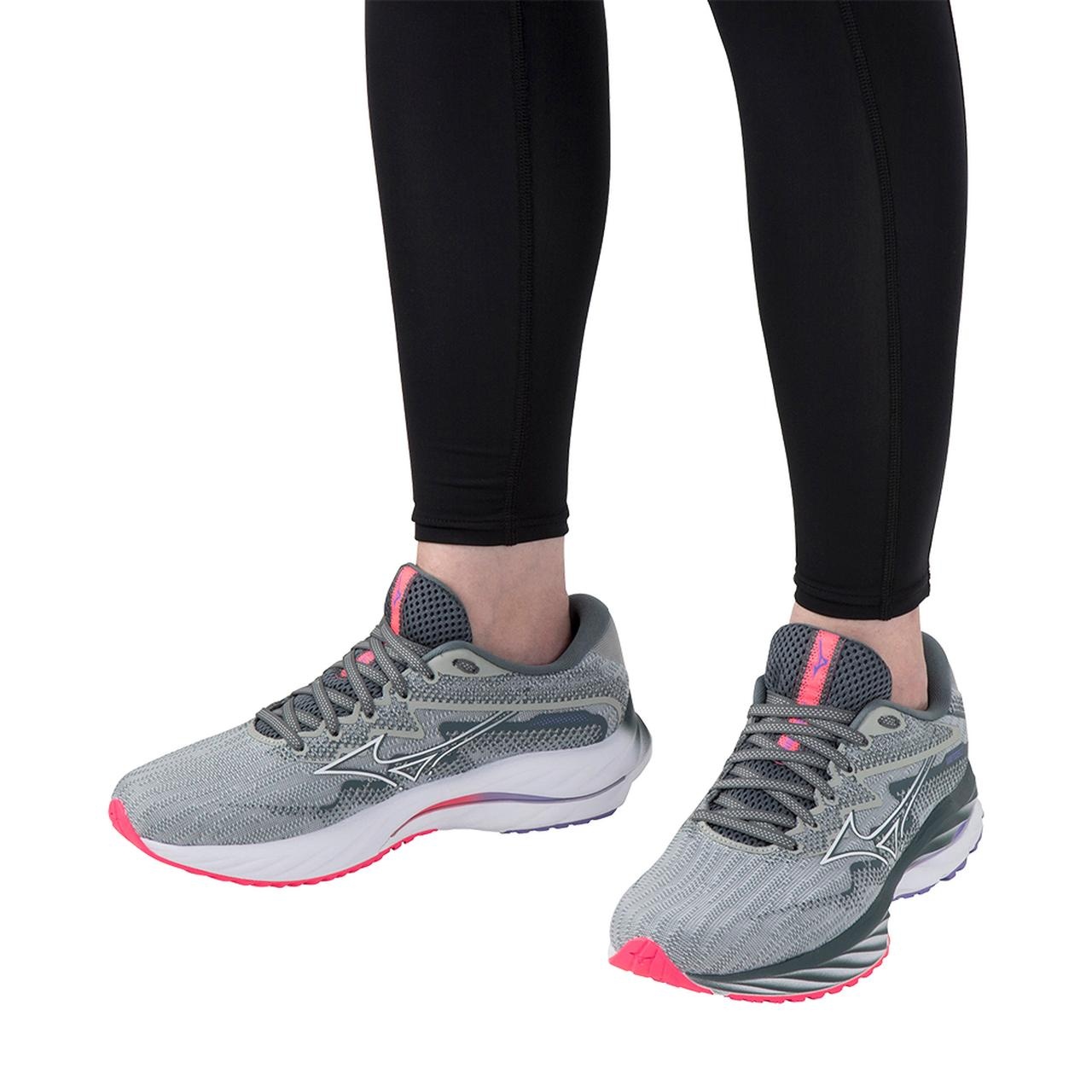 Women's Wave Rider 27 Running Shoe - 10