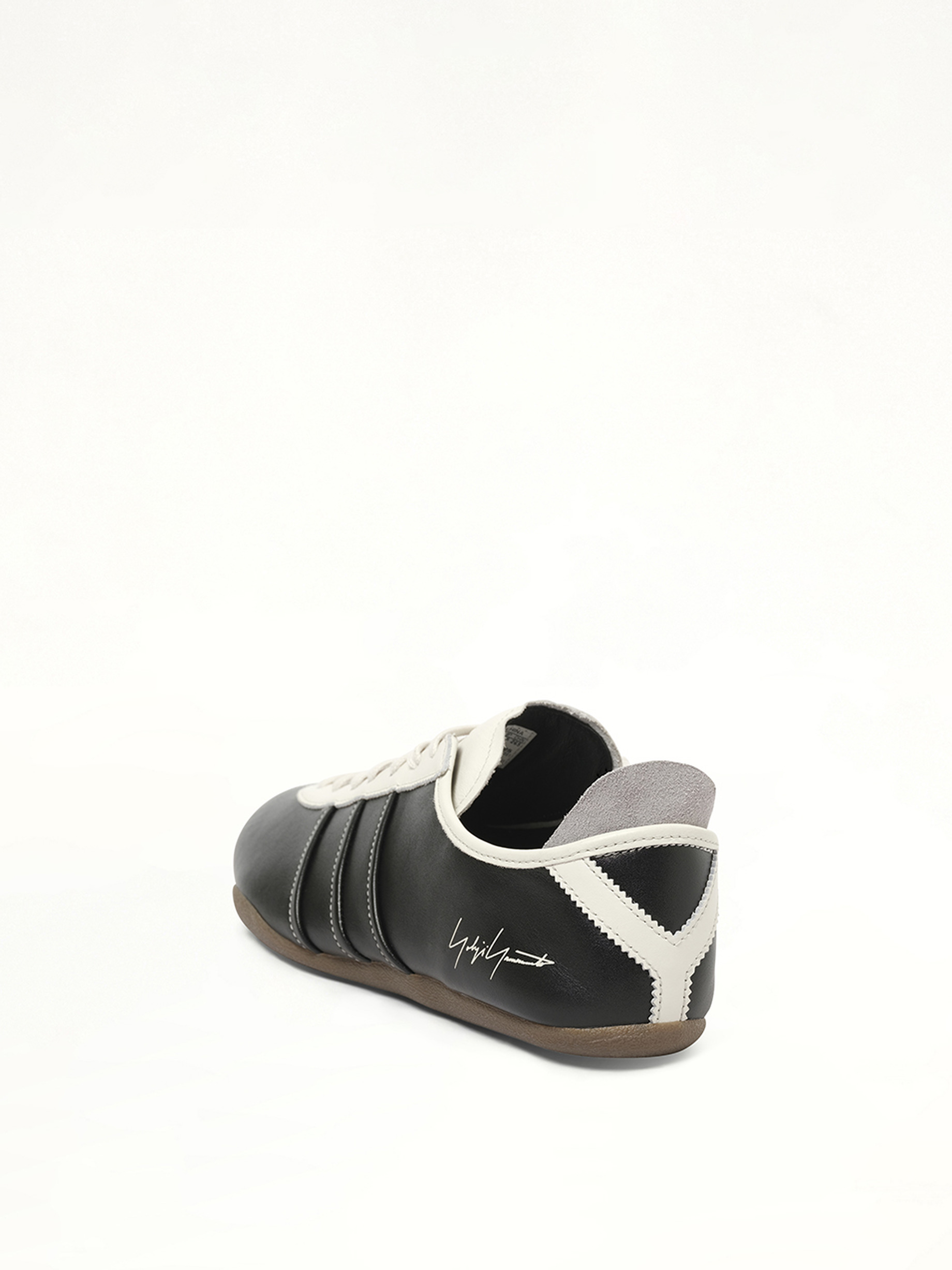 Tokyo Sneaker in Black - 3