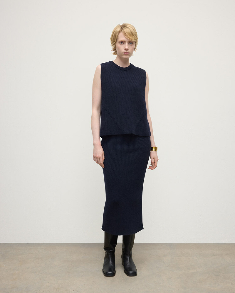 Johnstons of Elgin Sleeveless Navy Cashmere Tank Top outlook