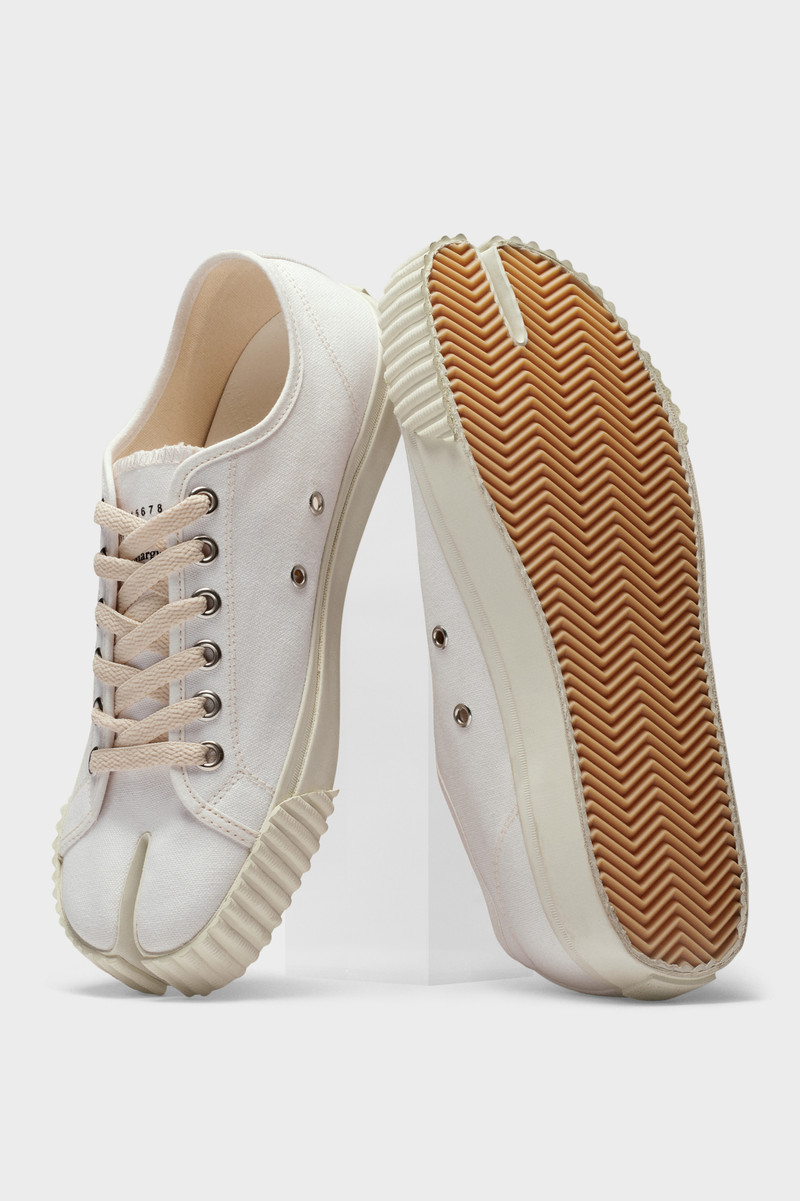 Maison Margiela Tabi sneakers outlook
