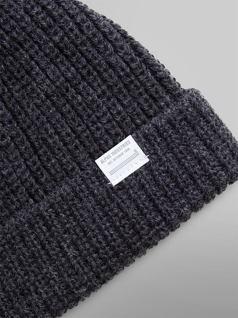 ALPHA INDUSTRIES ESSENTIAL WATCH CAP outlook