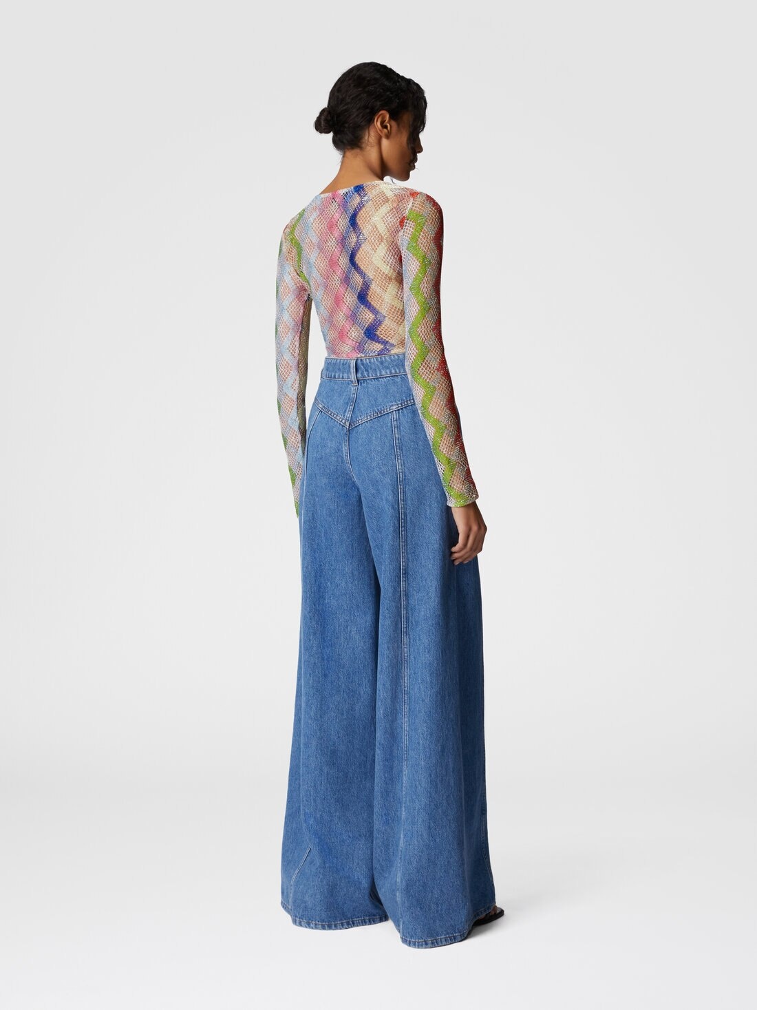Long sleeve crop top with front tie - 3