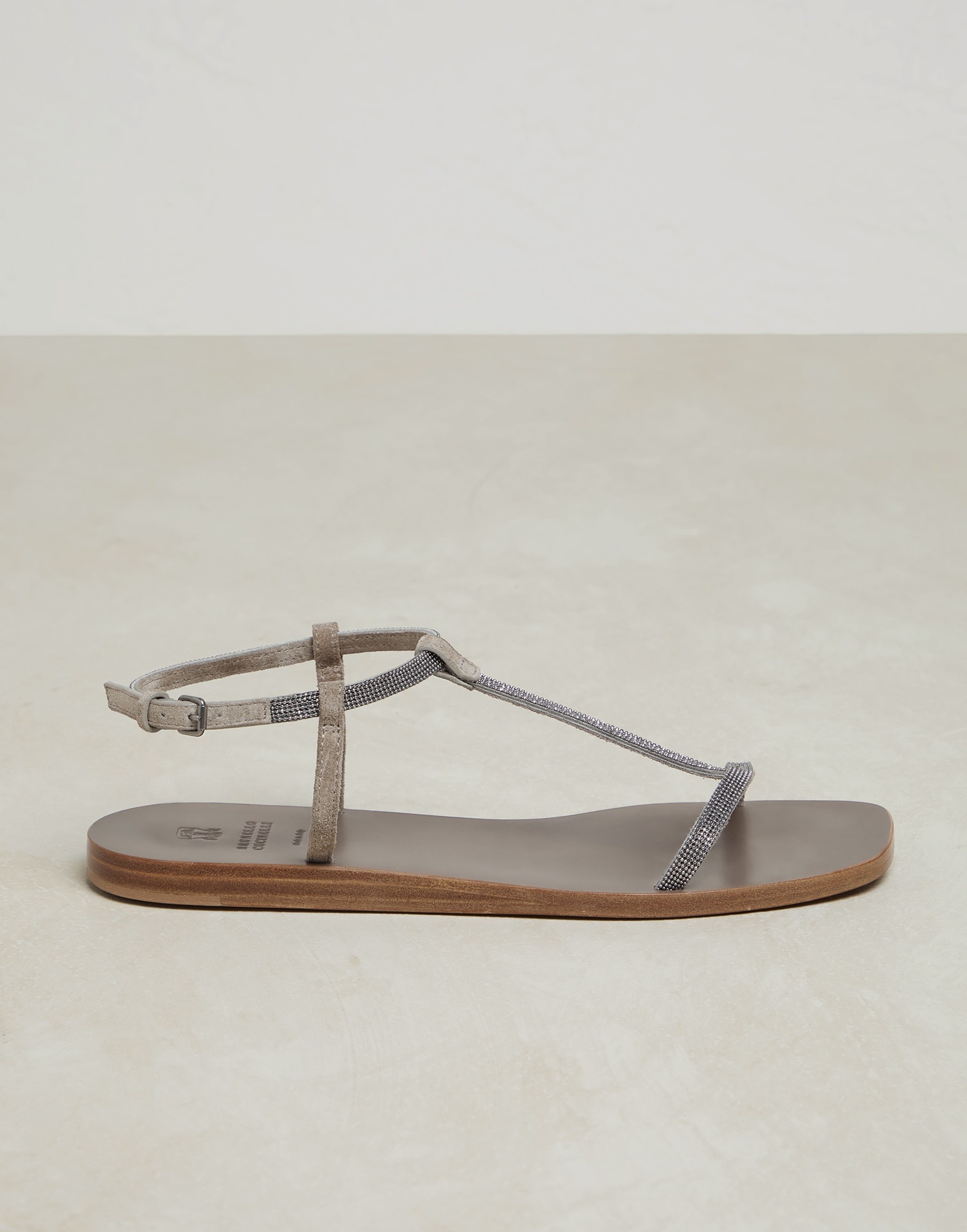 Leather sandals with shiny straps - 1