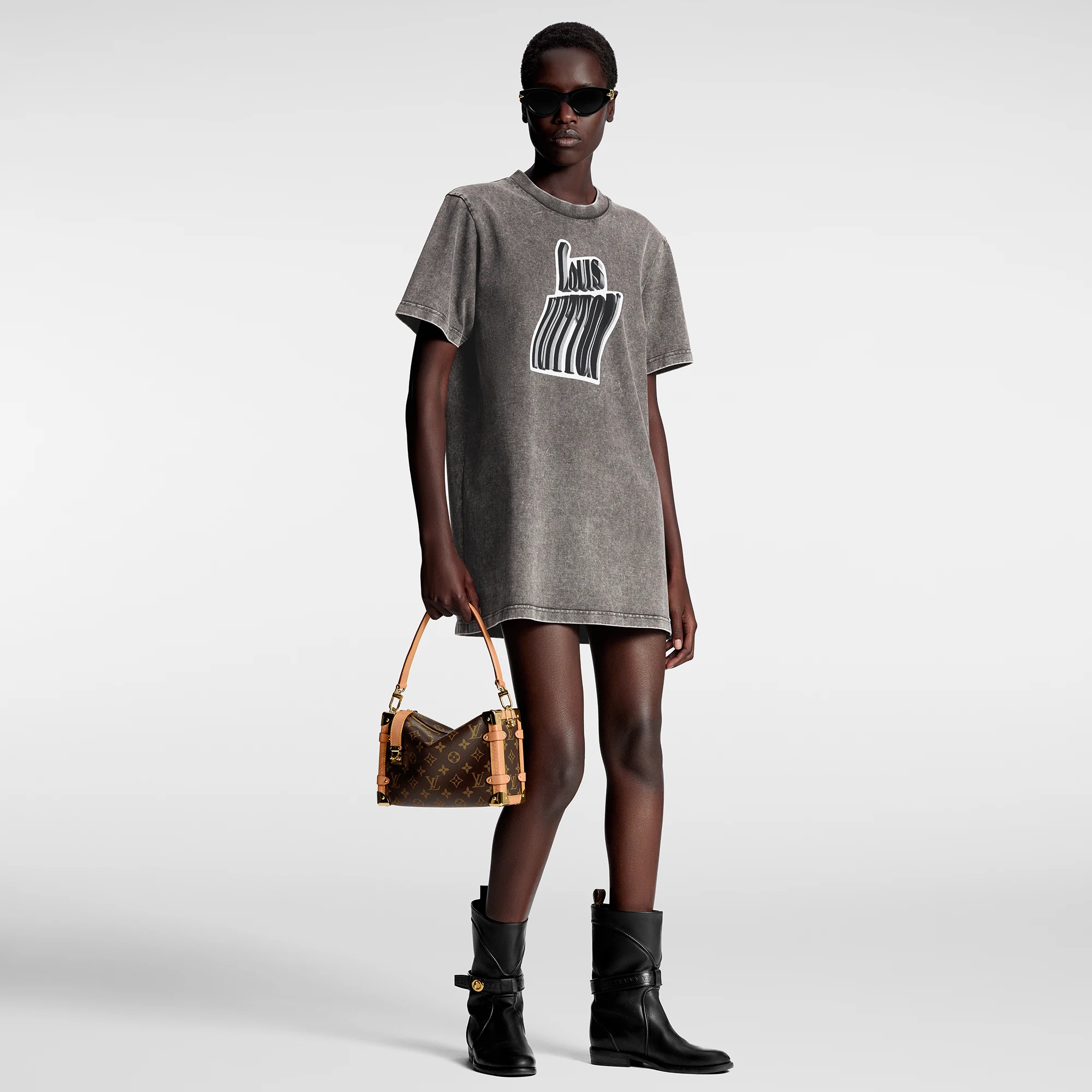 Graphic LV Signature T-Shirt Dress - 4