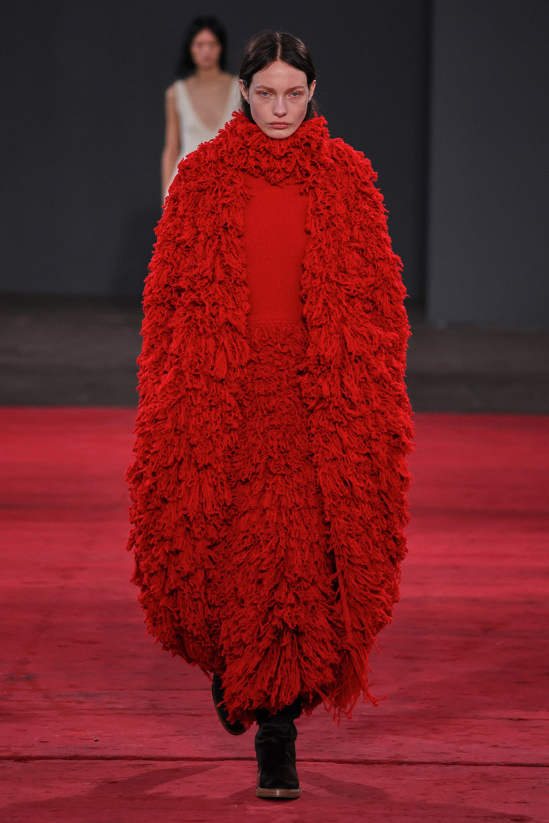 GABRIELA HEARST Jantzen Knit Coat in Scarlet Red Virgin Wool Cashmere Silk outlook