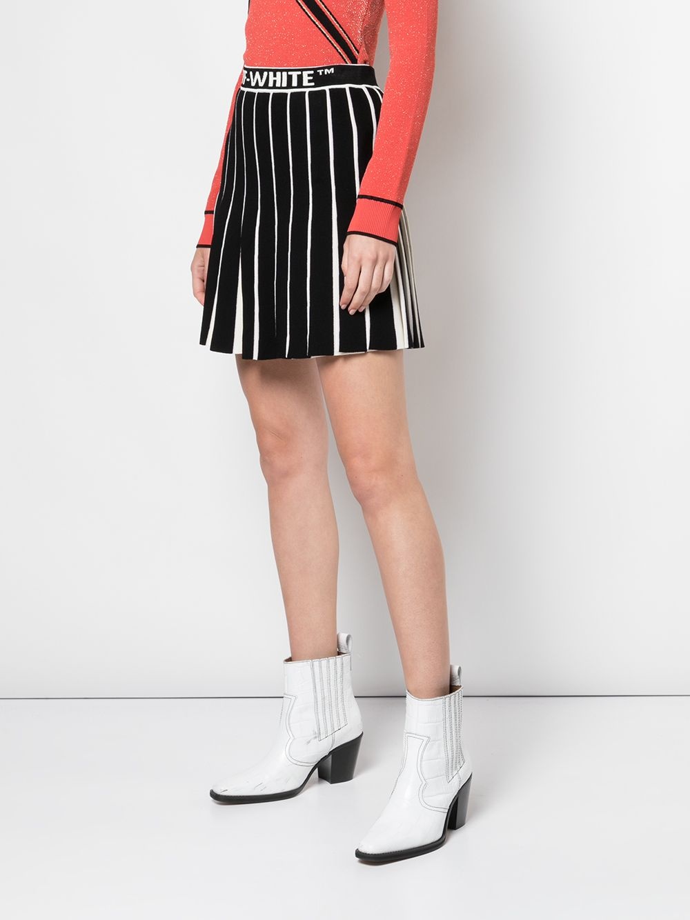 contrasting pleated skirt - 3