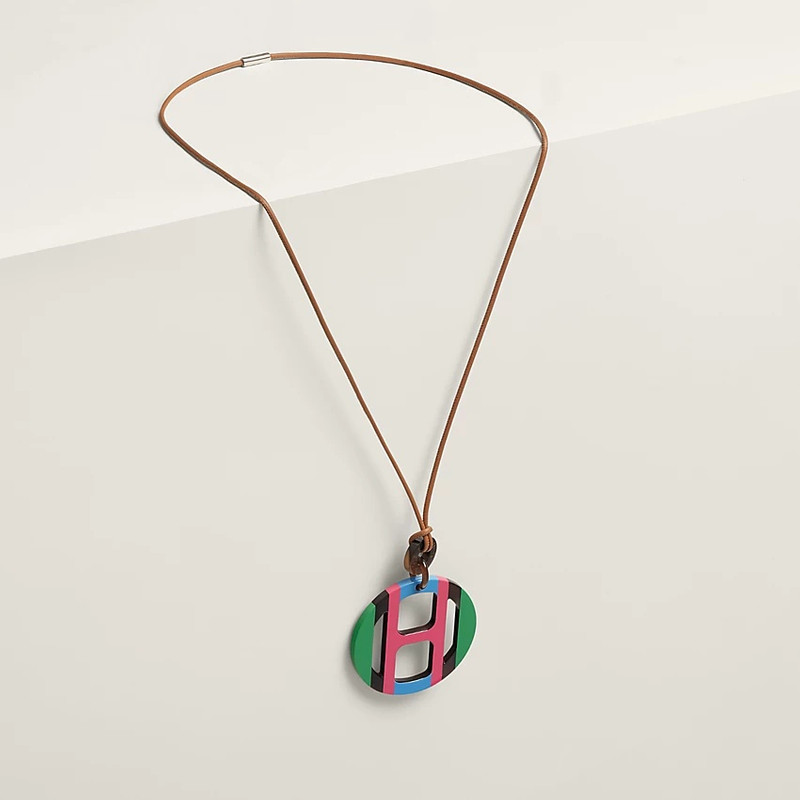 Hermès H Equipe pendant outlook