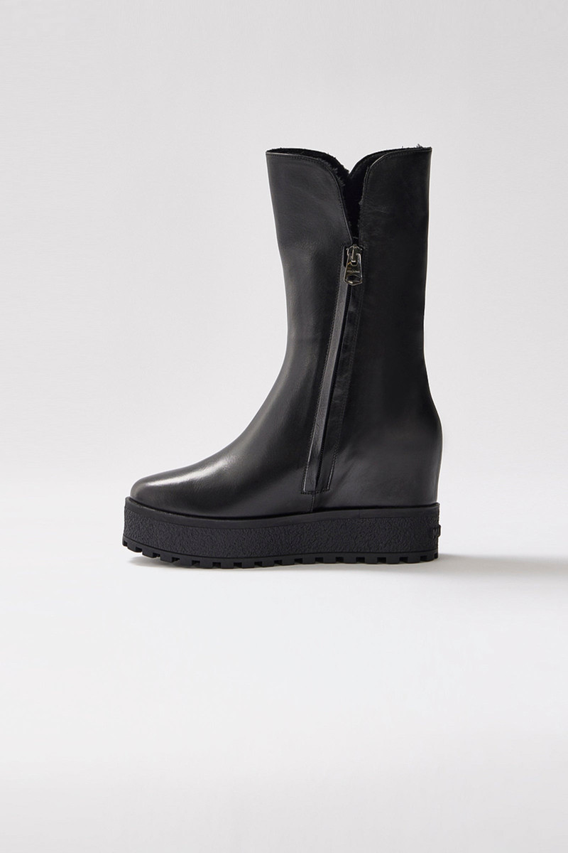 MACKAGE NOBLE-U unlined wedge (R) Leather boot for women outlook