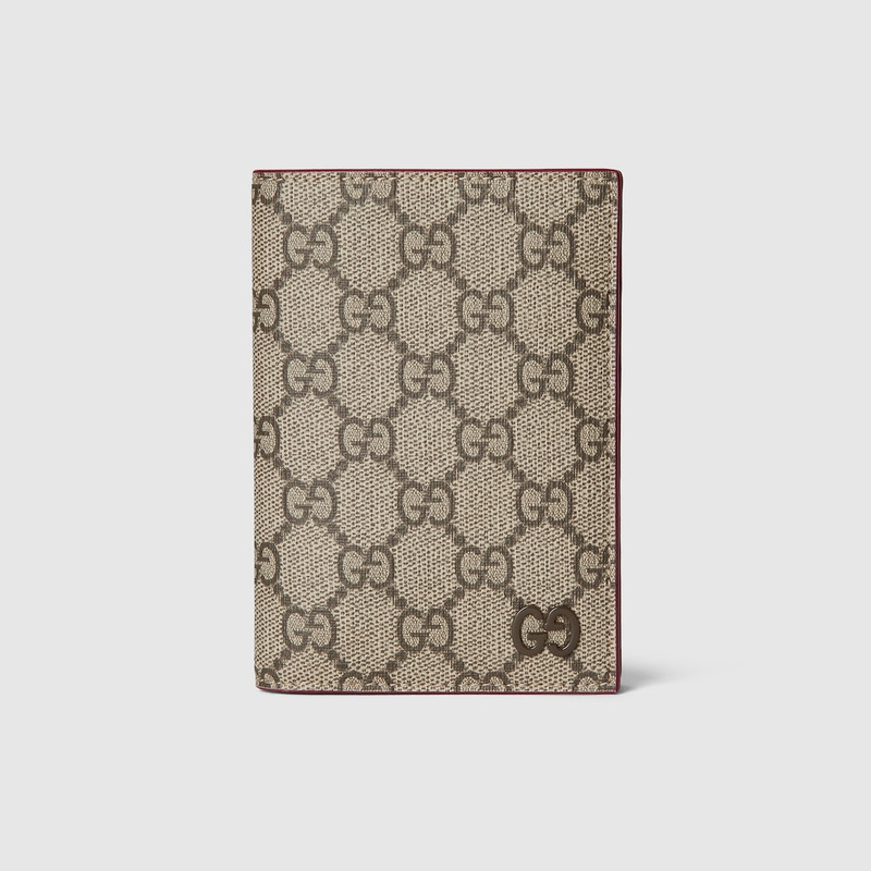 GG passport case with GG detail 1