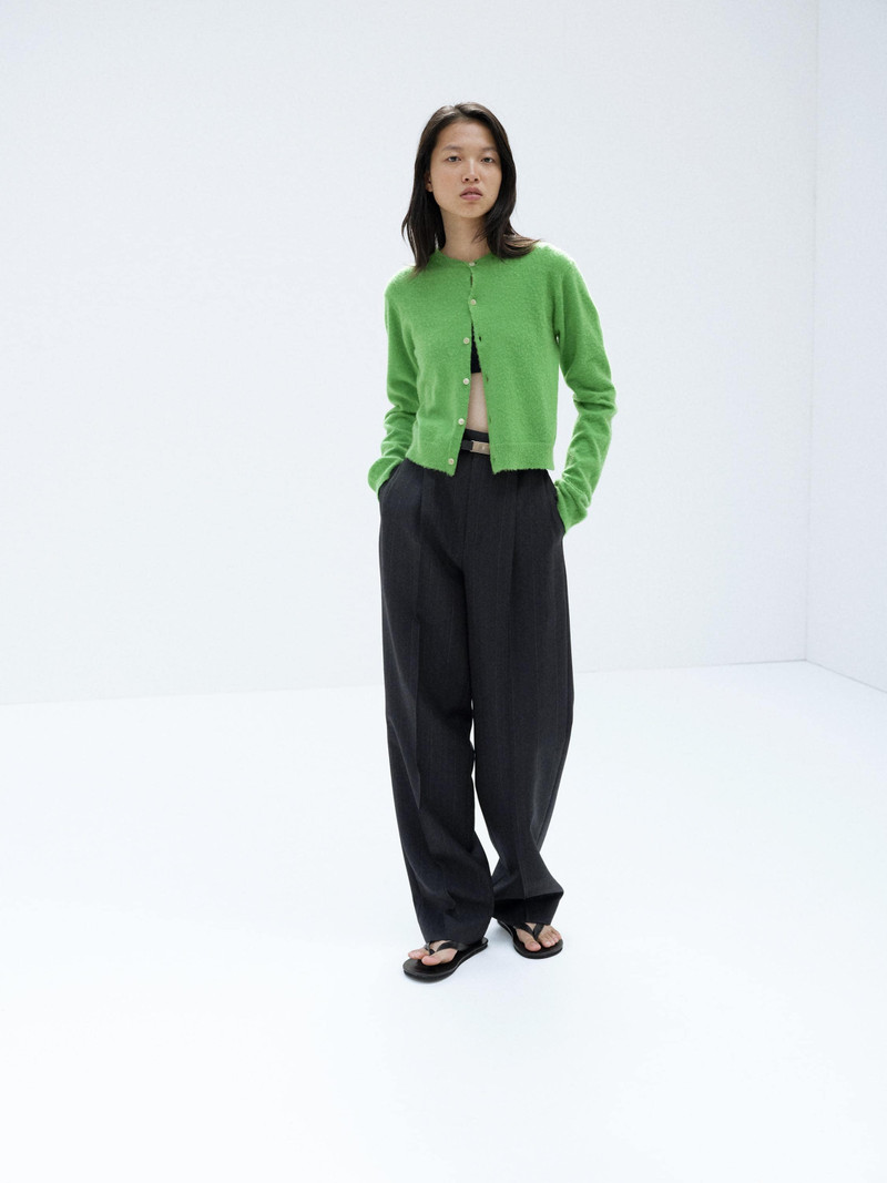 AURALEE BLUEFACED WOOL TWO-TUCK SLACKS outlook