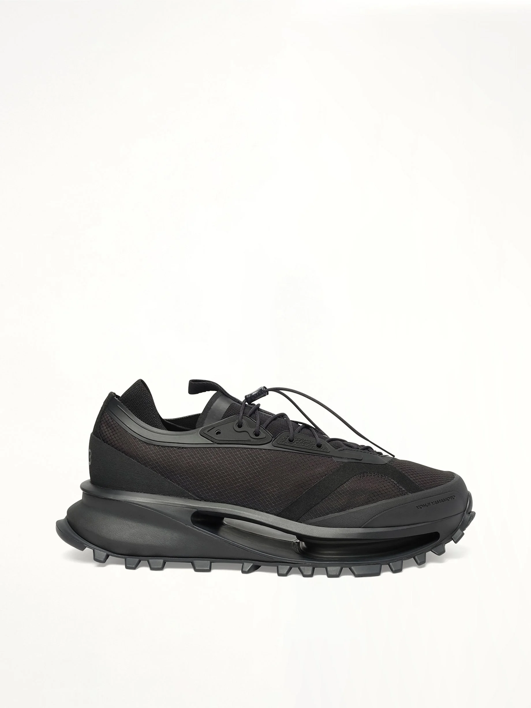 S-Gendo Run Sneaker in Black - 1