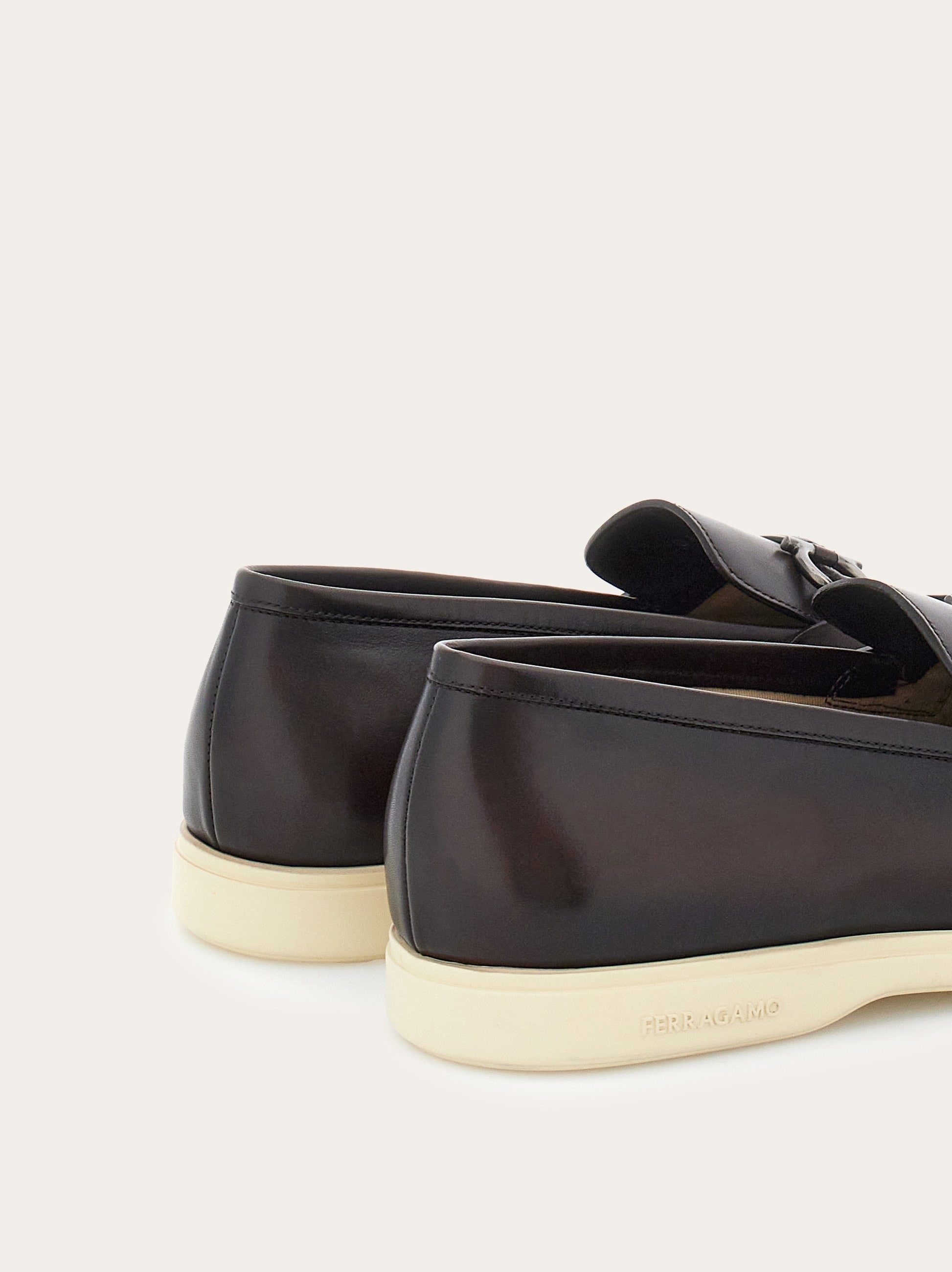 Casual loafer with Gancini ornament - 4