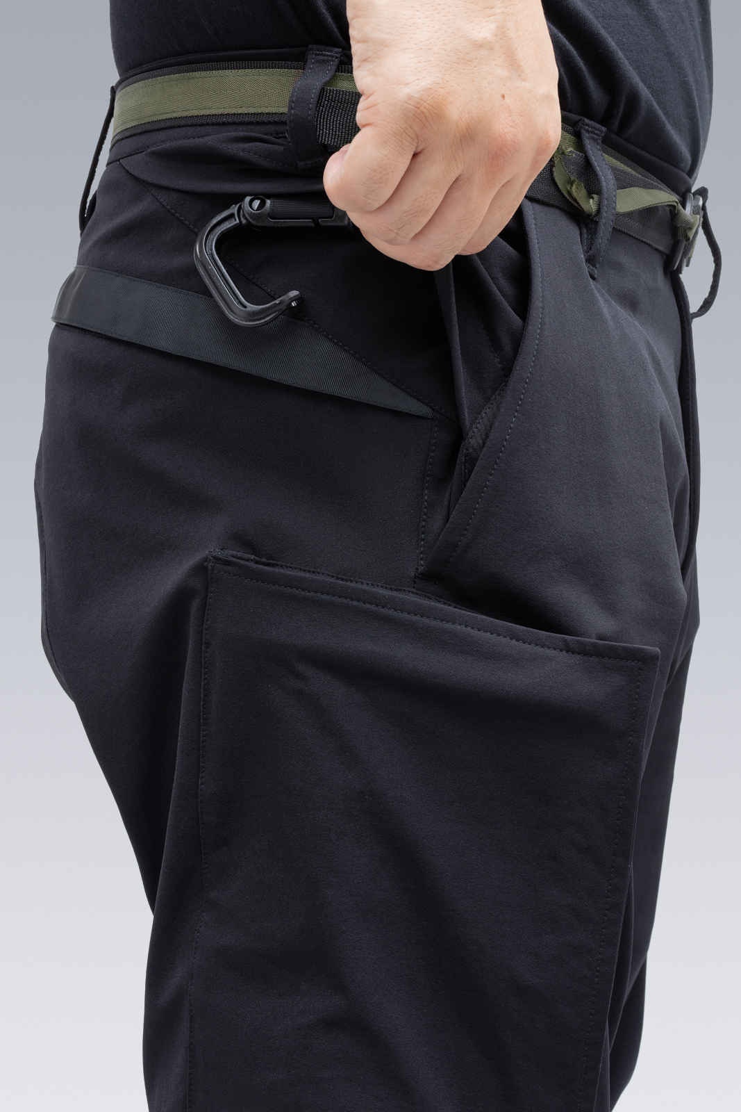 P10A-DS schoeller® Dryskin™ Articulated Cargo Pant Black - 22