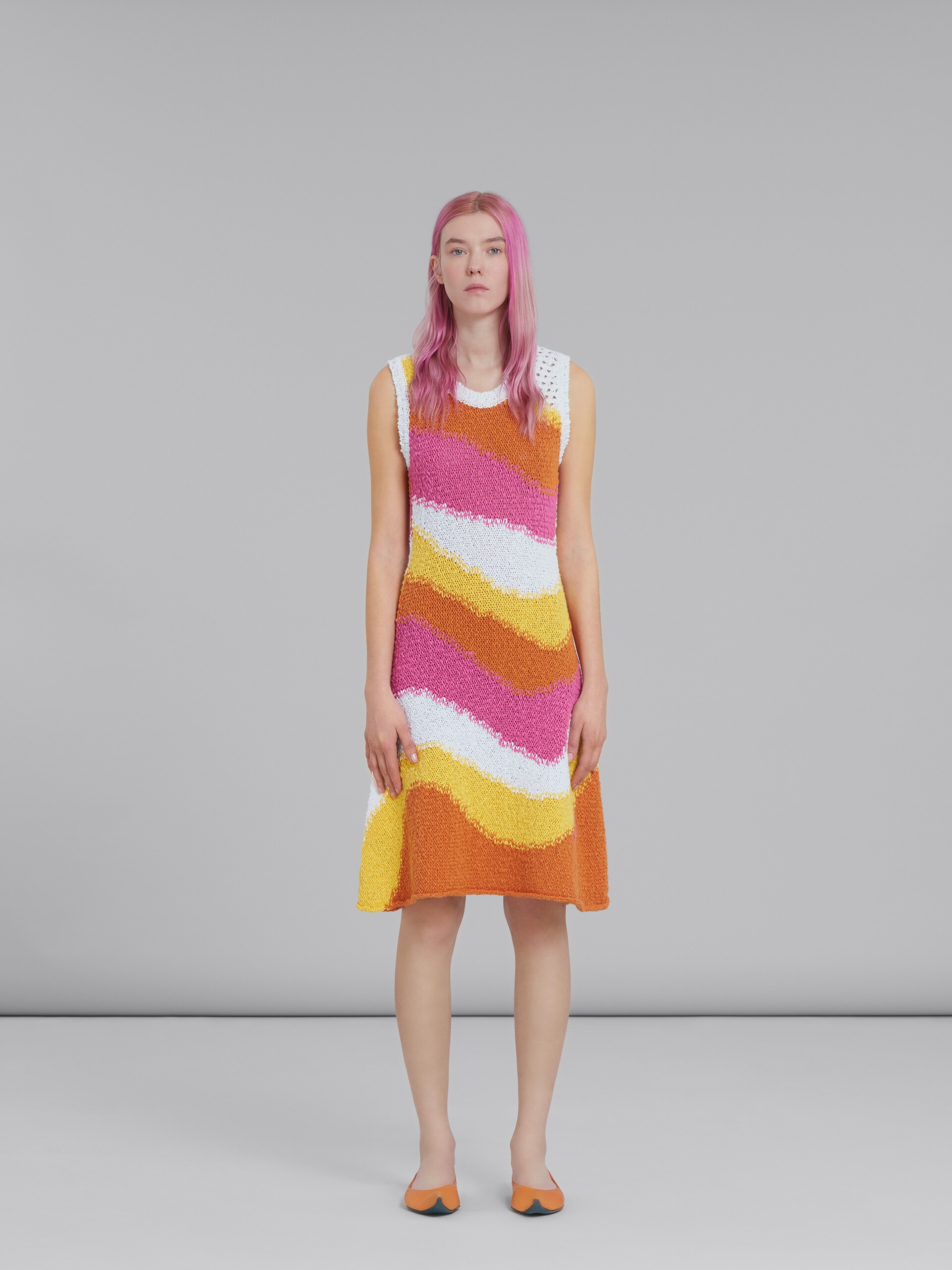ORANGE KNITTED COTTON DRESS WITH WAVY STRIPES - 2
