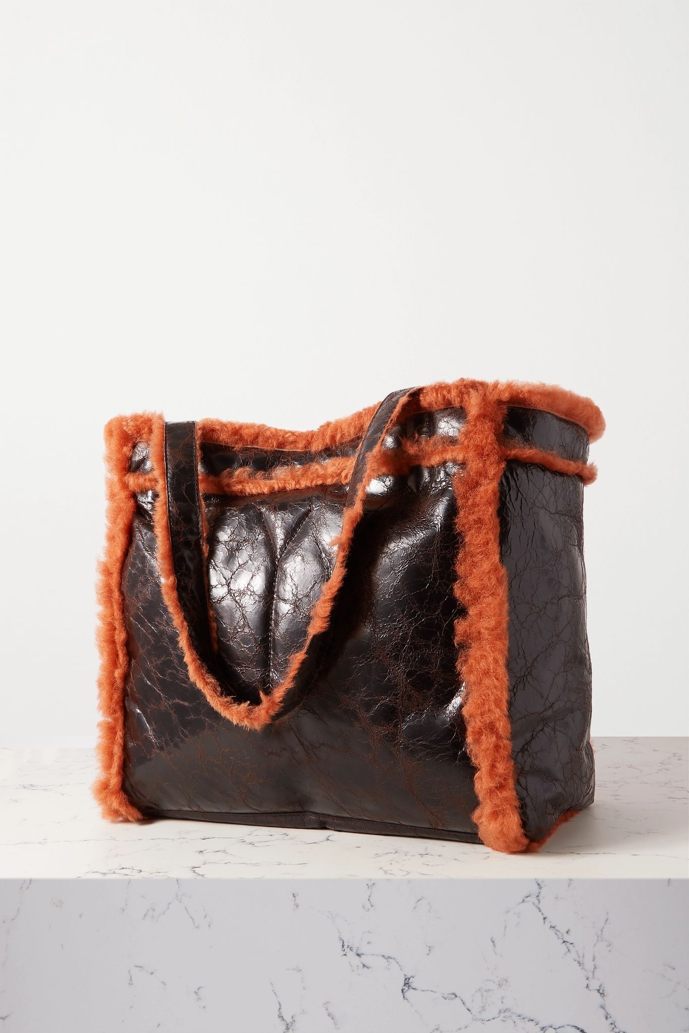 Reversible shearling and crinkled-leather tote - 3