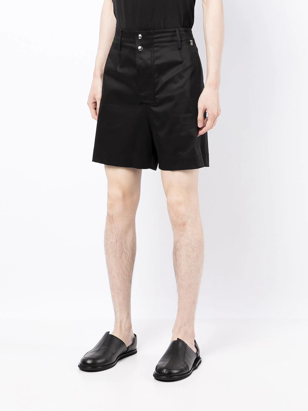 button fastening shorts - 3