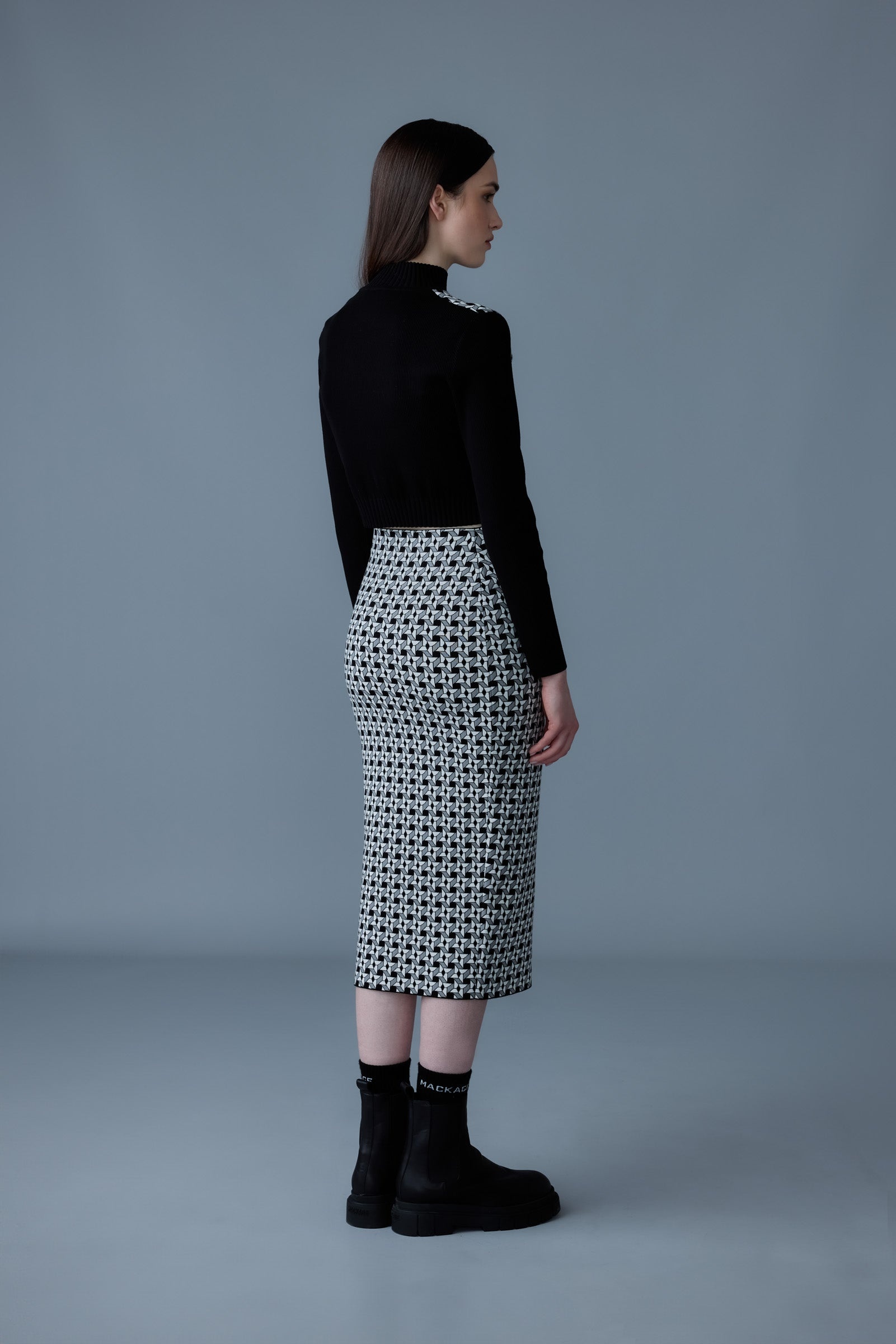 TARIN-GEO Geometrical Jacquard knit top - 4