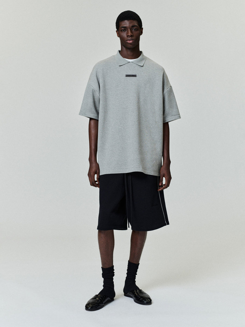 ESSENTIALS Pique 90's Polo outlook