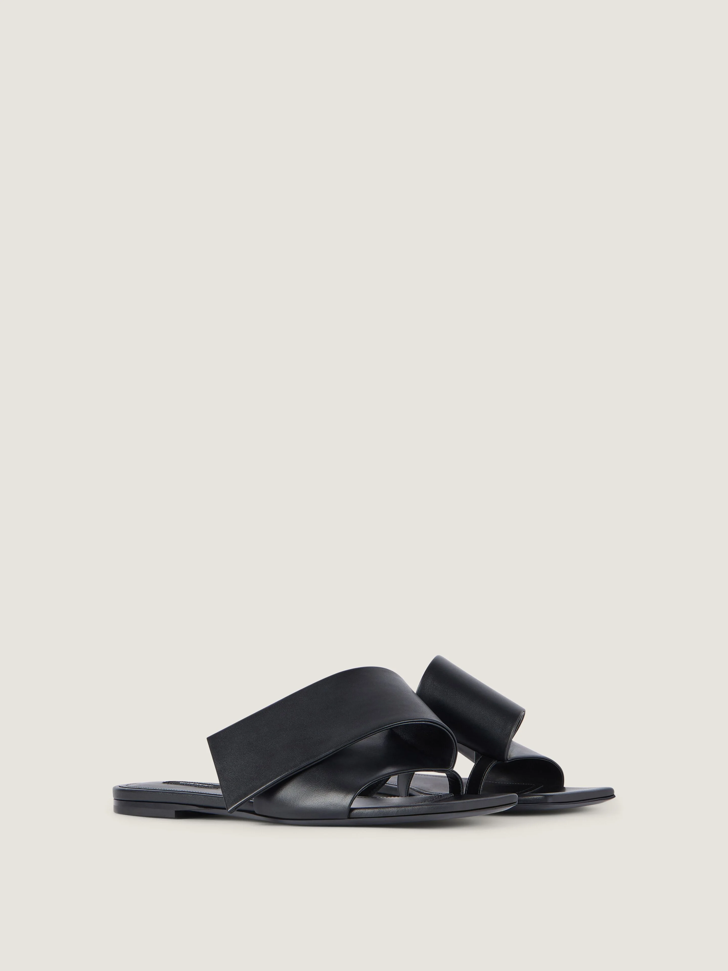 SLICED SQUARE FLAT SANDALS IN LEATHER - 1