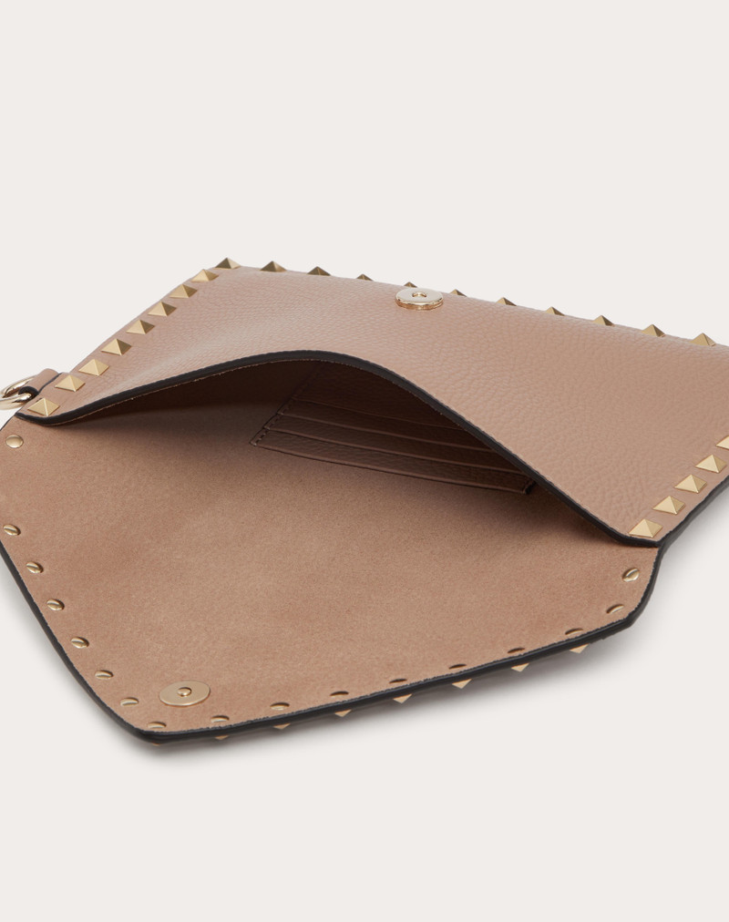 Valentino ROCKSTUD GRAINY CALFSKIN POUCH outlook