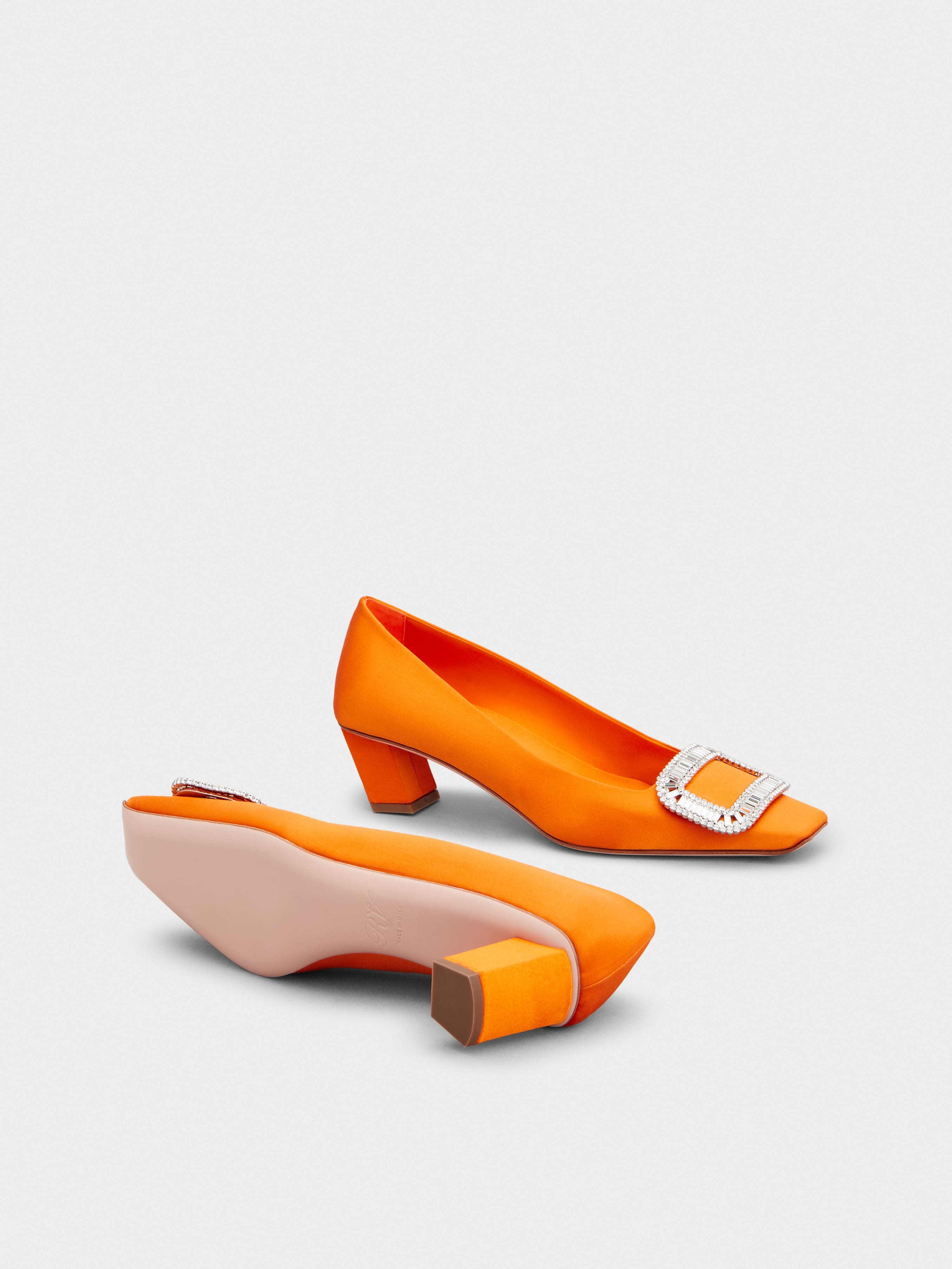 Belle Vivier Pumps in satin - 6