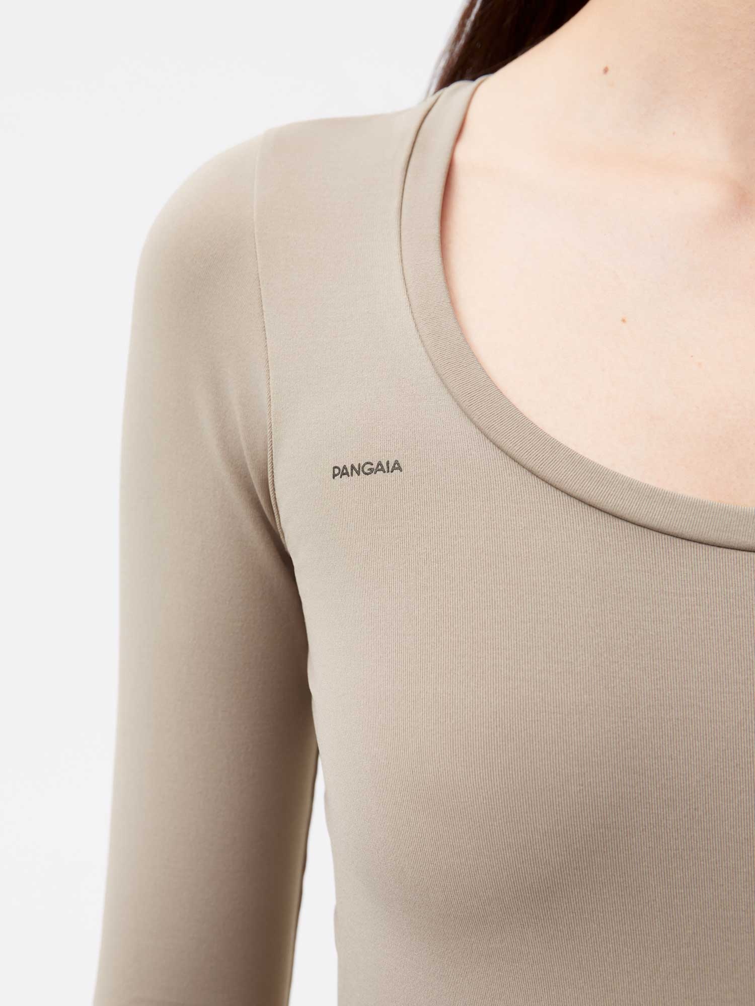 Women's Plant-Stretch Long Sleeve Cropped Top - Taupe - 4