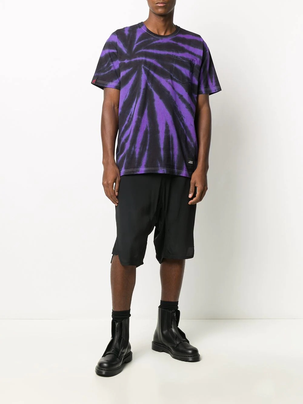 contrast all-over print T-shirt - 2