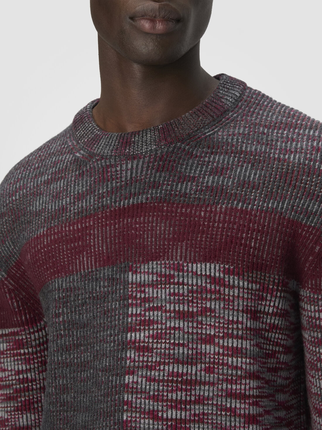 Crew neck sweater with check pattern - 5