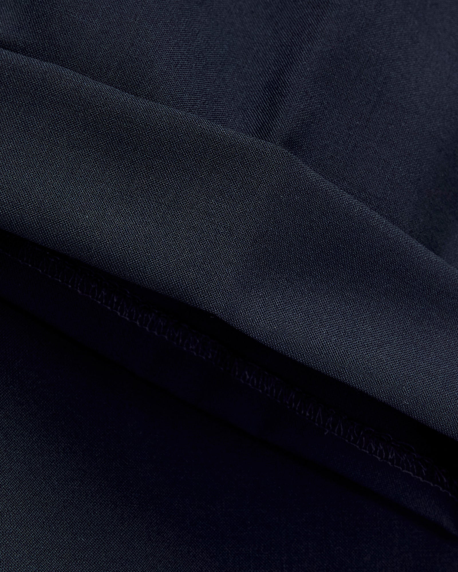 2-Pleat Tropical Wool Trousers in Dark Navy - 7