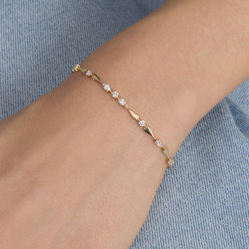 STONE AND STRAND Diamond Gold Link Bracelet outlook
