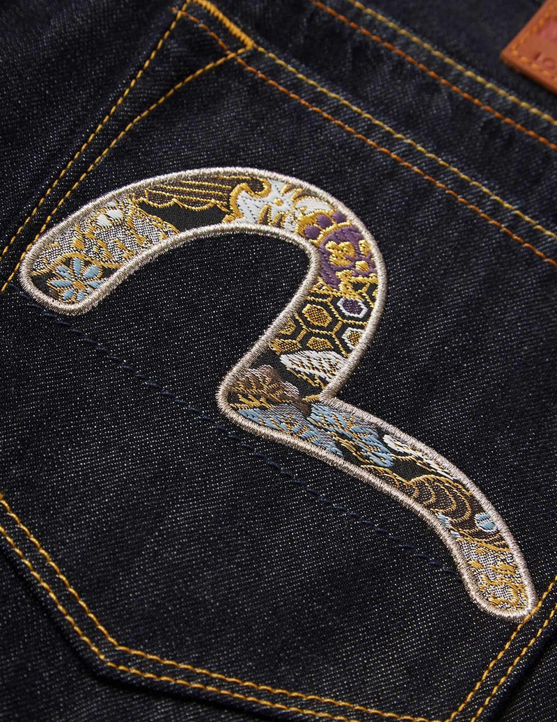 BROCADE SEAGULL APPLIQUÉ DENIM SHORTS 12