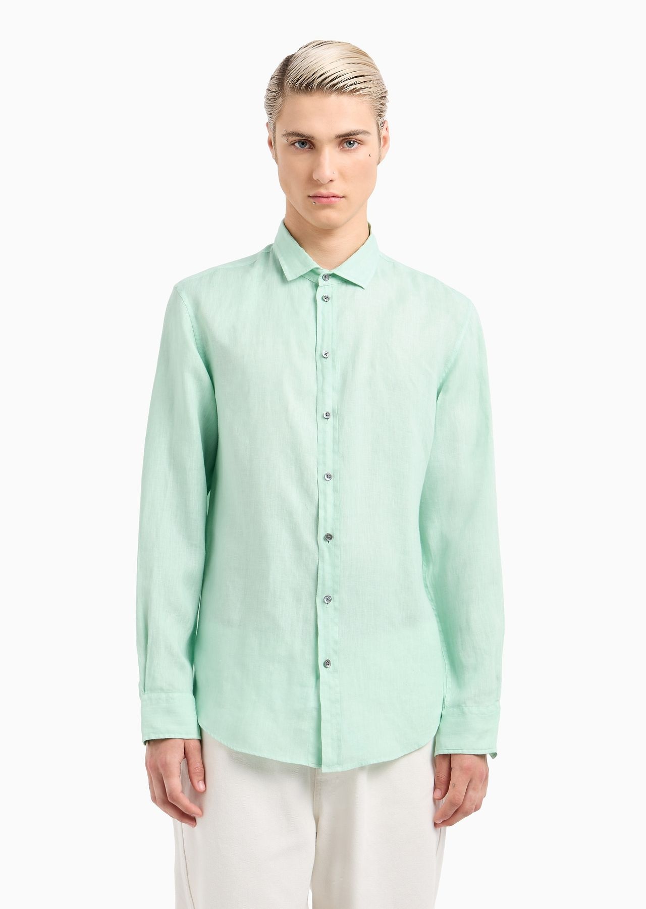 Garment-dyed linen shirt with French collar - 3