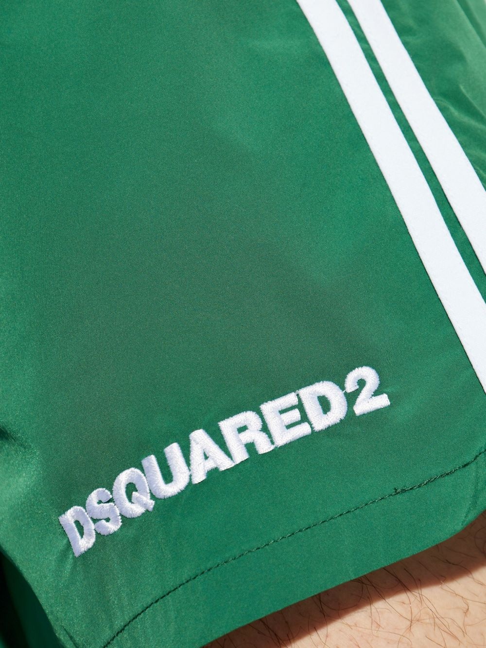 embroidered logo swim trunks - 4