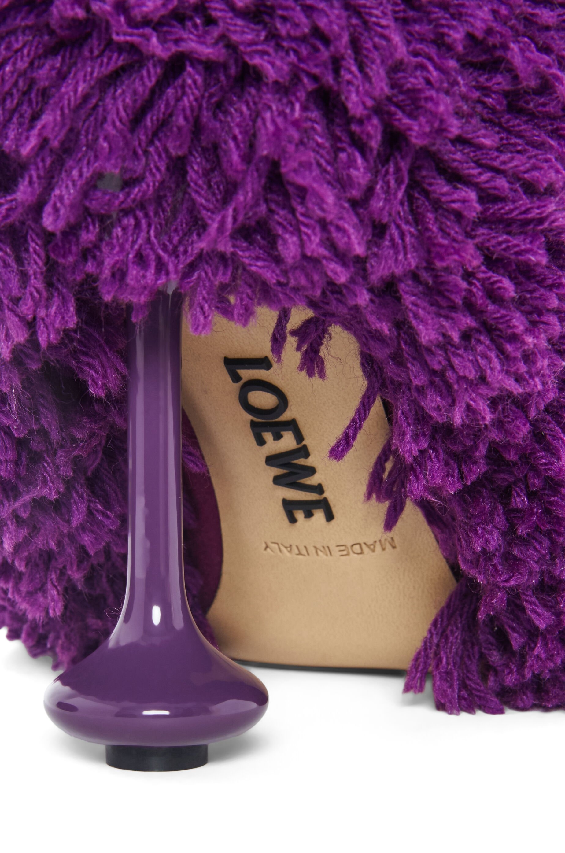 Toy pump in embroidered canvas - 5