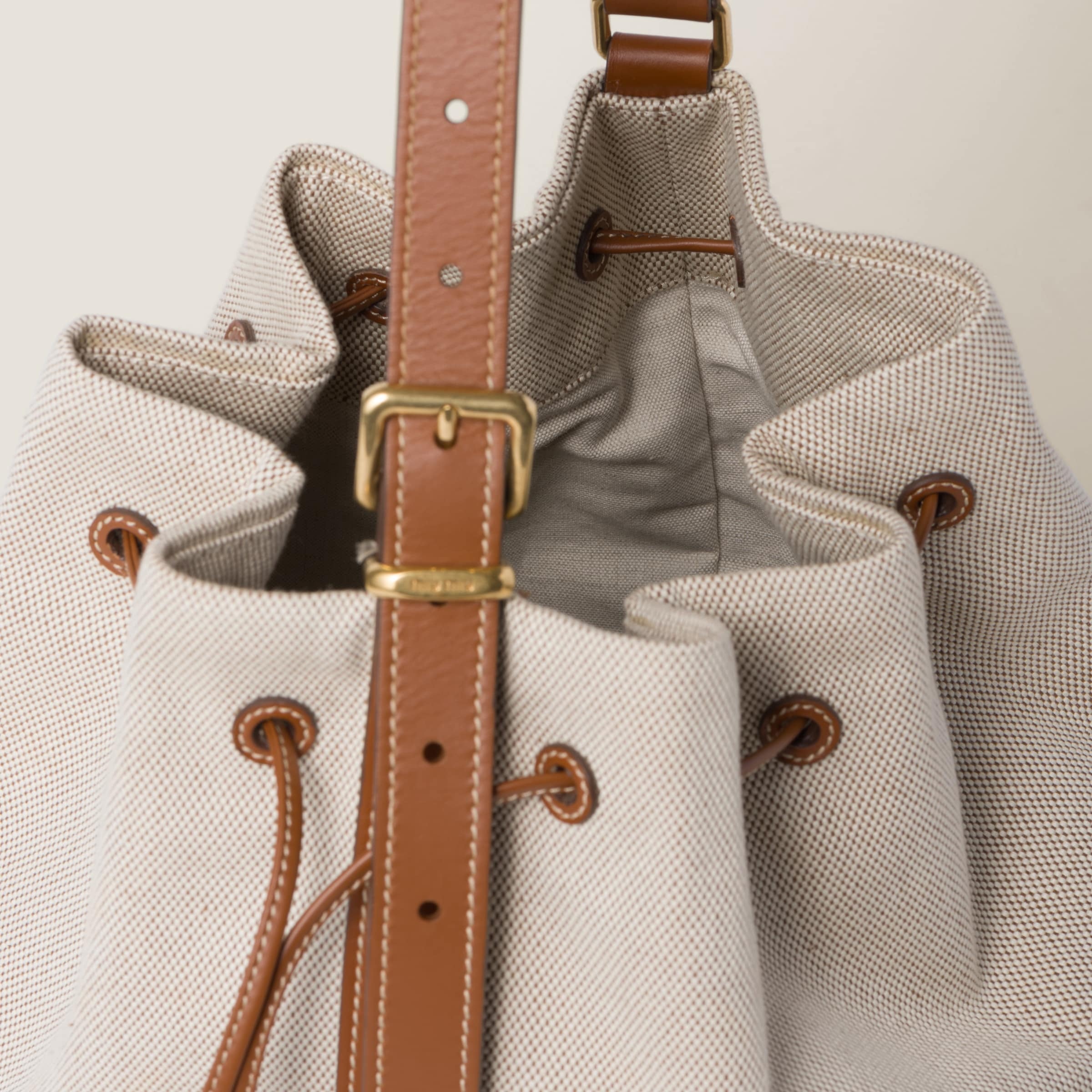 MiuMiu Bucket in canvas バケットキャンバスバック Miu Miu Canvas and leather bucket bag | REVERSIBLE