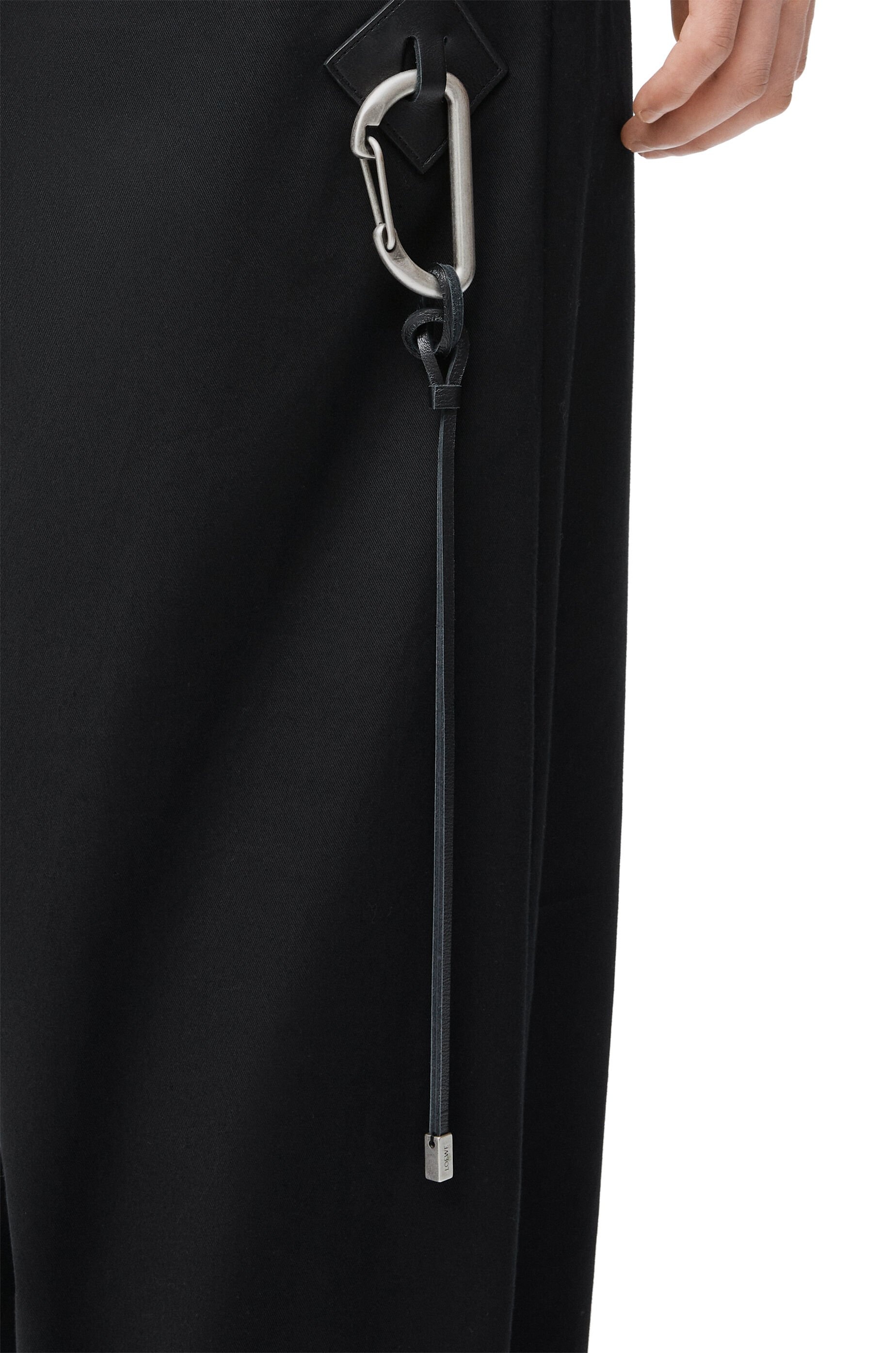 Low crotch trousers in cotton - 5
